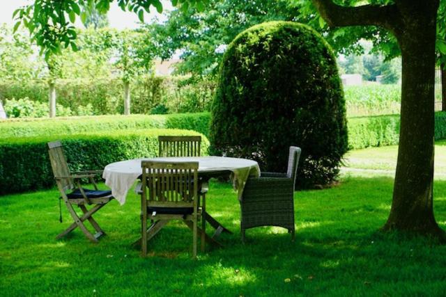 B&B De Hulst อิเซเคม ภายนอก รูปภาพ